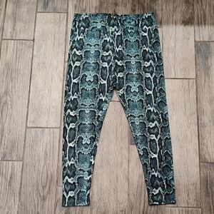 Lularoe TC Teal Turquoise Snake Print Leggings